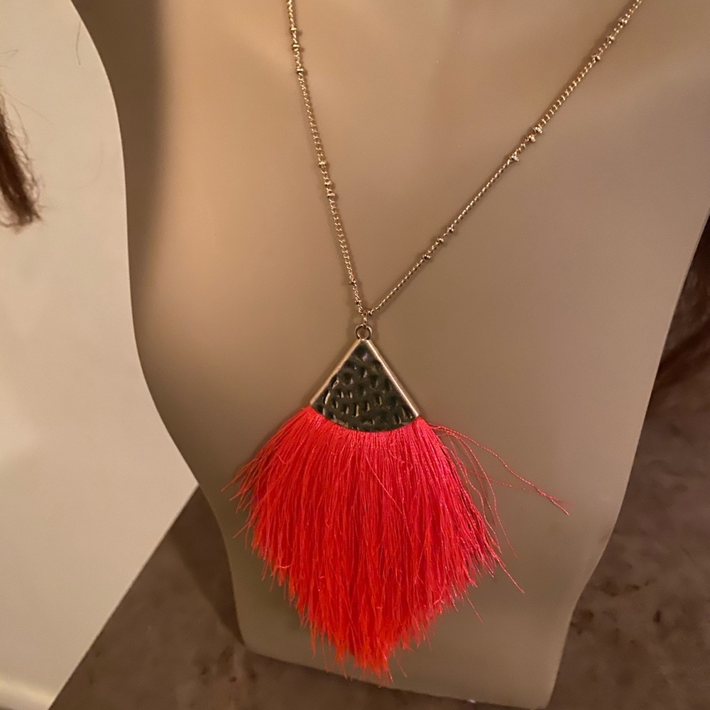 Neon pink feather necklace